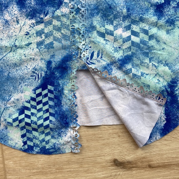 Ivivva tank top racerback laser cut vented lace edging size 10 - Picture 5 of 8